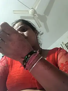 Snapshot of Setty54 chatting on 10-14-25, 09:37 Setty54 online show from 10-14-25, 09:37