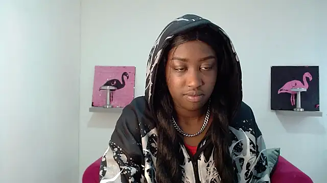 Snapshot of milykabombastik chatting on 09-18-25, 12:29 milykabombastik online show from 09-18-25, 12:29