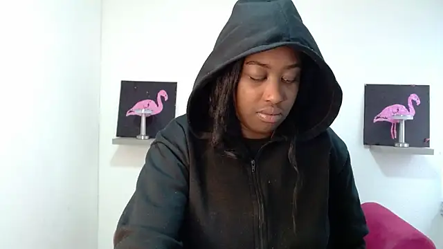 Snapshot of milykabombastik chatting on 10-15-25, 12:16 milykabombastik online show from 10-15-25, 12:16