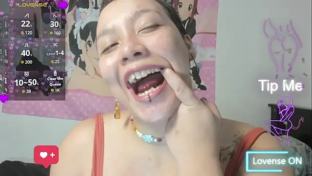 Snapshot of Cherry_vald chatting on 06-11-26, 02:04 Cherry vald online show from 06-11-26, 02:04