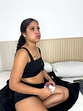 Snapshot of alena_brown_ chatting on 10-02-25, 12:01 alena brown online show from 10-02-25, 12:01