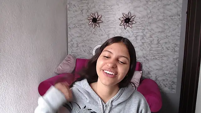 Evagirl69 online show from 04-17-26, 12:30