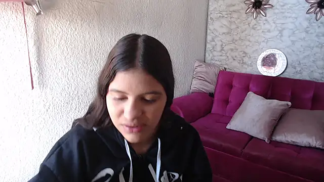 Snapshot of Evagirl69 chatting on 05-20-26, 12:22 Evagirl69 online show from 05-20-26, 12:22