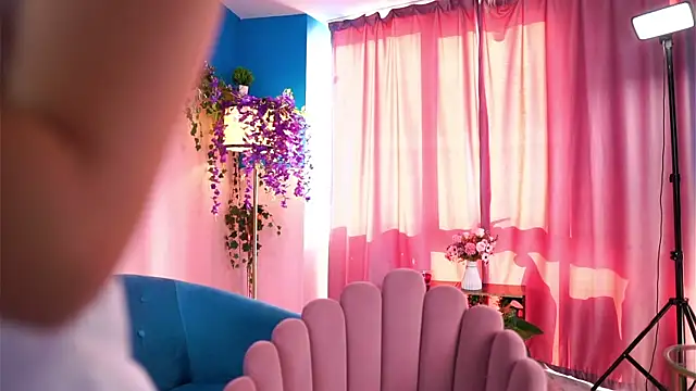 SaraMiretti online show from 09-11-25, 07:08