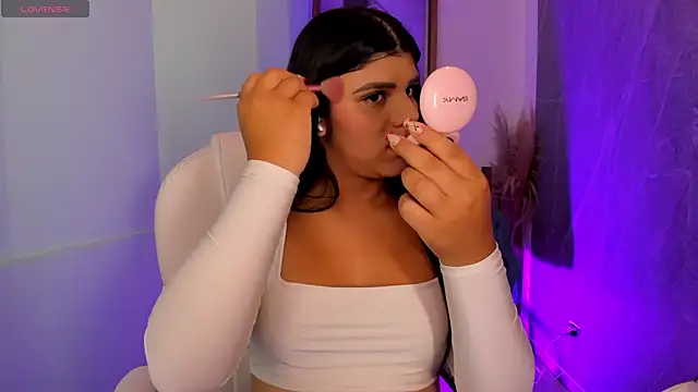 PauliinaBelle  online show from 05-04-26, 01:40
