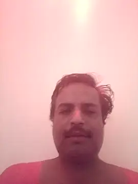 Snapshot of vardh033 chatting on 09-20-25, 04:57 vardh033 online show from 09-20-25, 04:57