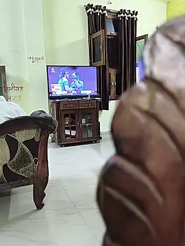 Snapshot of vardh033 chatting on 11-02-25, 02:41 vardh033 online show from 11-02-25, 02:41