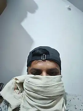 Snapshot of vardh033 chatting on 11-08-25, 07:12 vardh033 online show from 11-08-25, 07:12