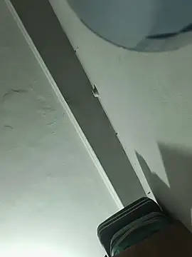 Snapshot of vardh033 chatting on 11-11-25, 07:03 vardh033 online show from 11-11-25, 07:03