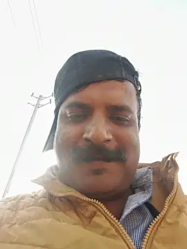 Snapshot of vardh033 chatting on 11-12-25, 08:26 vardh033 online show from 11-12-25, 08:26