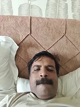 Snapshot of vardh033 chatting on 11-21-25, 03:38 vardh033 online show from 11-21-25, 03:38