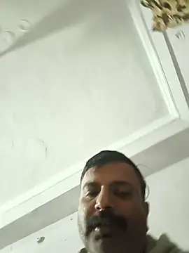 Snapshot of vardh033 chatting on 11-30-25, 02:10 vardh033 online show from 11-30-25, 02:10