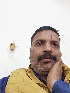 Snapshot of vardh033 chatting on 12-01-25, 07:46 vardh033 online show from 12-01-25, 07:46