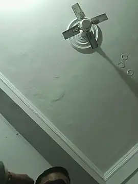 Snapshot of vardh033 chatting on 12-03-25, 05:22 vardh033 online show from 12-03-25, 05:22