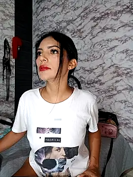 Snapshot of AlisSon__hot chatting on 09-13-25, 10:37 AlisSon hot online show from 09-13-25, 10:37