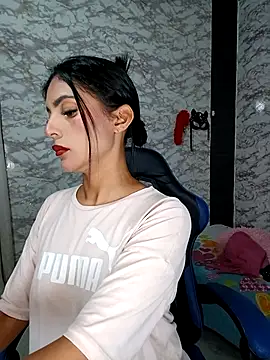 Snapshot of AlisSon__hot chatting on 10-30-25, 04:03 AlisSon hot online show from 10-30-25, 04:03