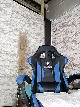 Snapshot of AlisSon__hot chatting on 11-21-25, 09:24 AlisSon hot online show from 11-21-25, 09:24