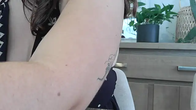 Aambre95Esexy online show from 09-17-25, 12:40