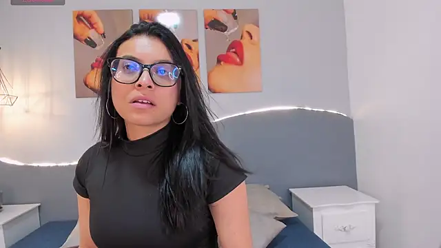Snapshot of Sara_mora_ chatting on 06-01-26, 11:45 Sara mora online show from 06-01-26, 11:45