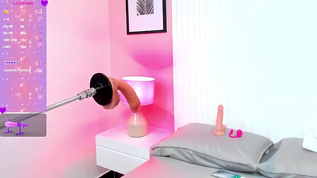 Snapshot of lauren_stone_ chatting on 11-25-25, 07:25 lauren stone online show from 11-25-25, 07:25