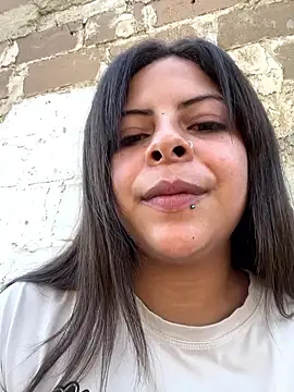 Snapshot of MiaCollinssx chatting on 01-10-26, 01:57 MiaCollinssx online show from 01-10-26, 01:57