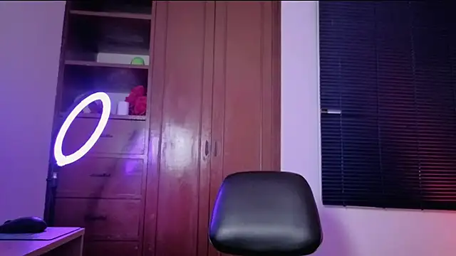 MiaCollinssx online show from 04-11-26, 02:32