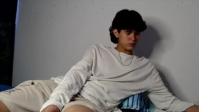 alexmark  online show from 05-26-26, 05:09