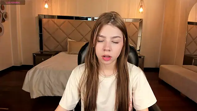 TiffannySins online show from 12-21-25, 03:02