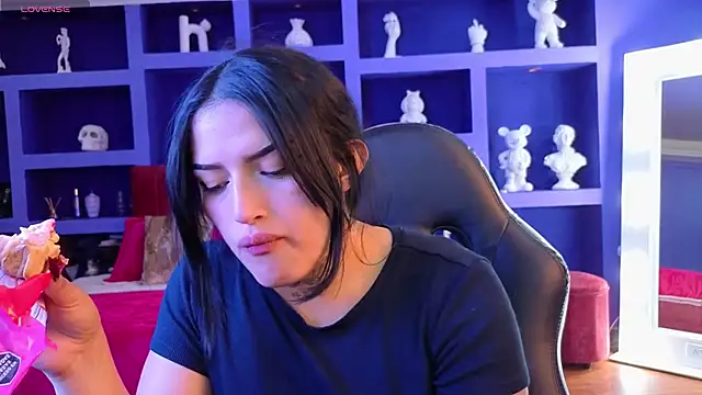 Snapshot of sari_belle chatting on 09-16-25, 08:32 sari belle online show from 09-16-25, 08:32