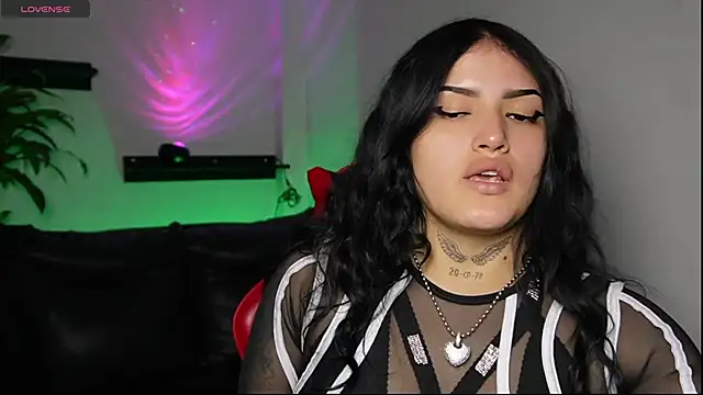 Snapshot of sari_belle chatting on 09-29-25, 09:19 sari belle online show from 09-29-25, 09:19