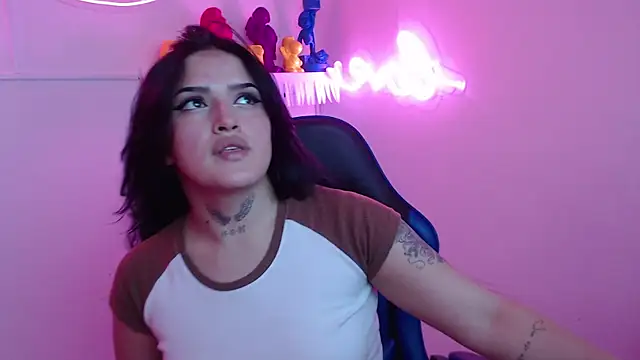 Snapshot of sari_belle chatting on 10-02-25, 09:33 sari belle online show from 10-02-25, 09:33