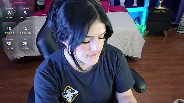 Snapshot of sari_belle chatting on 11-18-25, 08:24 sari belle online show from 11-18-25, 08:24