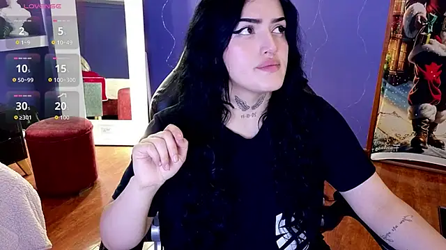 Snapshot of sari_belle chatting on 11-23-25, 08:52 sari belle online show from 11-23-25, 08:52