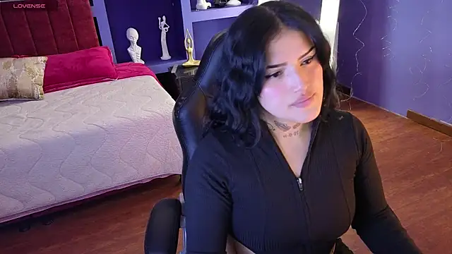 Snapshot of sari_belle chatting on 11-25-25, 08:42 sari belle online show from 11-25-25, 08:42