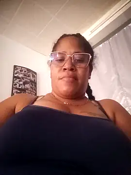 Snapshot of Big_ass_submissive chatting on 09-15-25, 10:10 Big ass submissive online show from 09-15-25, 10:10