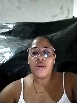 Snapshot of Big_ass_submissive chatting on 09-20-25, 06:03 Big ass submissive online show from 09-20-25, 06:03