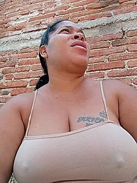 Snapshot of Big_ass_submissive chatting on 05-15-26, 04:36 Big ass submissive online show from 05-15-26, 04:36