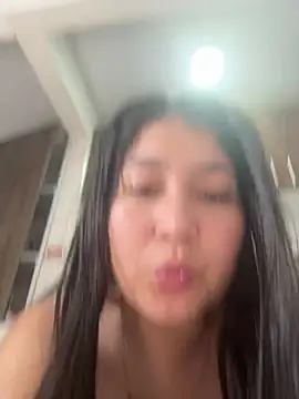 evelyn 1702 online show from 10-10-25, 07:02