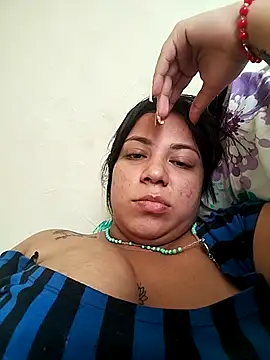 Snapshot of Georgina_Bigboobs chatting on 11-24-25, 08:08 Georgina Bigboobs online show from 11-24-25, 08:08