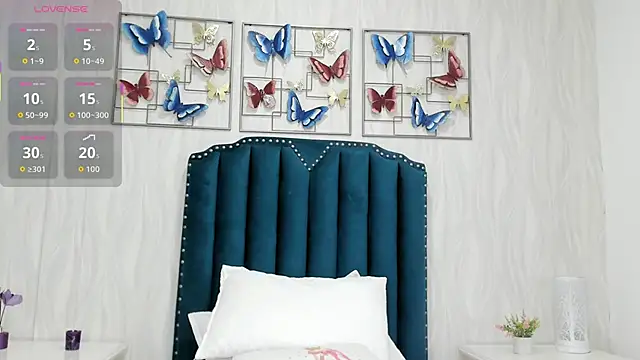 Alison Carde05 online show from 10-18-25, 07:36