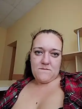 Snapshot of SherryLady291 chatting on 12-23-25, 09:40 SherryLady291 online show from 12-23-25, 09:40