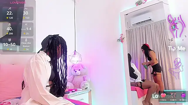 Canddyhot18 online show from 10-06-25, 01:19