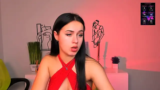 Snapshot of luna_tin chatting on 10-25-25, 10:48 luna tin online show from 10-25-25, 10:48