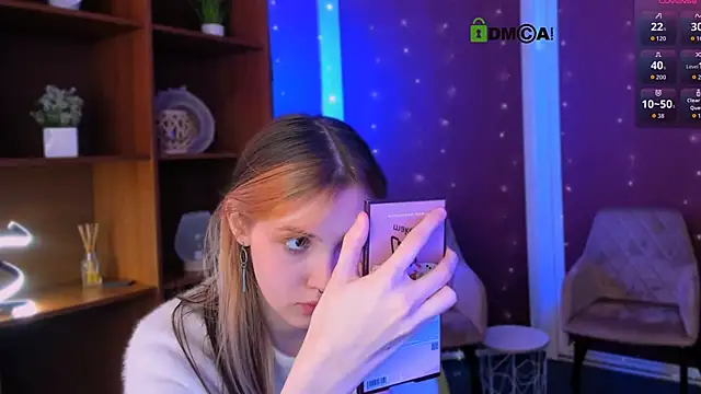 Snapshot of luna_tin chatting on 11-22-25, 09:30 luna tin online show from 11-22-25, 09:30