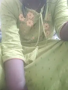 Snapshot of hotmahitha chatting on 05-13-26, 01:52 hotmahitha online show from 05-13-26, 01:52