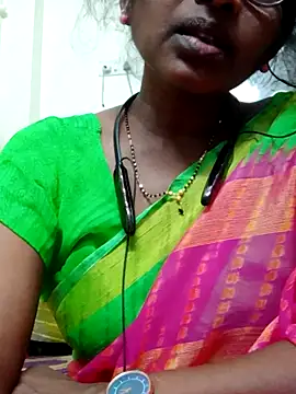 Snapshot of hotmahitha chatting on 06-07-26, 07:17 hotmahitha online show from 06-07-26, 07:17
