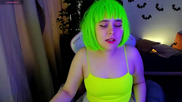 Alis Platt online show from 10-30-25, 03:52