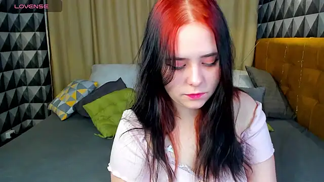 Alis Platt online show from 11-14-25, 01:04