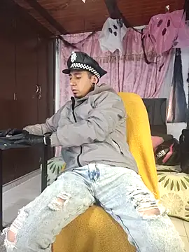 abnerdam01 online show from 10-30-25, 12:06