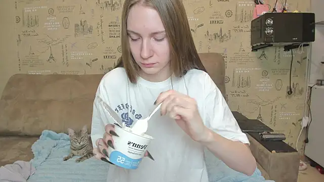 Snapshot of Kelly_Gerzikaa chatting on 11-15-25, 01:14 Kelly Gerzikaa online show from 11-15-25, 01:14